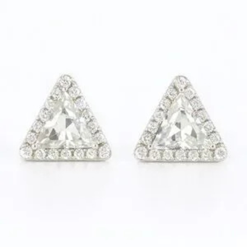 ?? Elegant Silver Triangle Stud Earrings